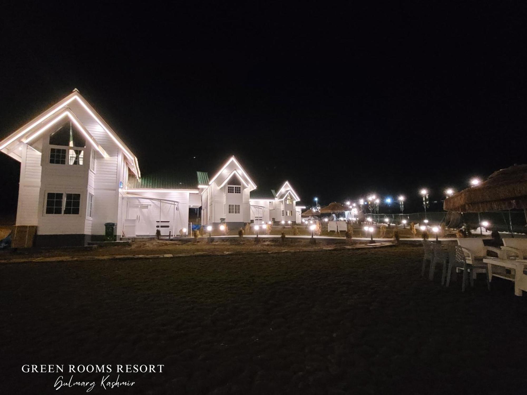 Green Rooms Resort Gulmarg Extérieur photo