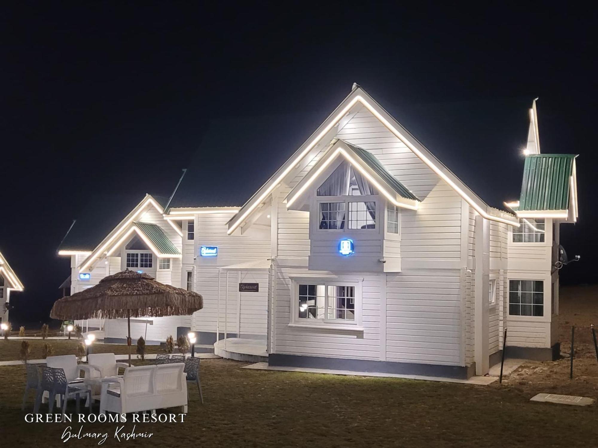 Green Rooms Resort Gulmarg Extérieur photo