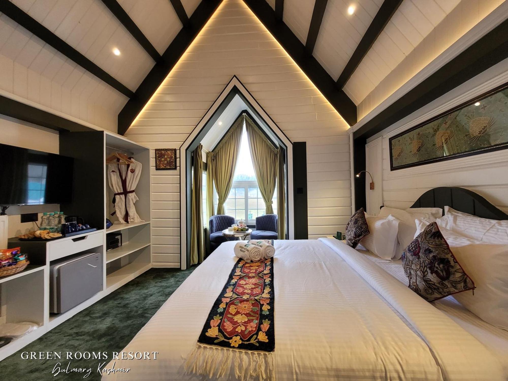 Green Rooms Resort Gulmarg Extérieur photo