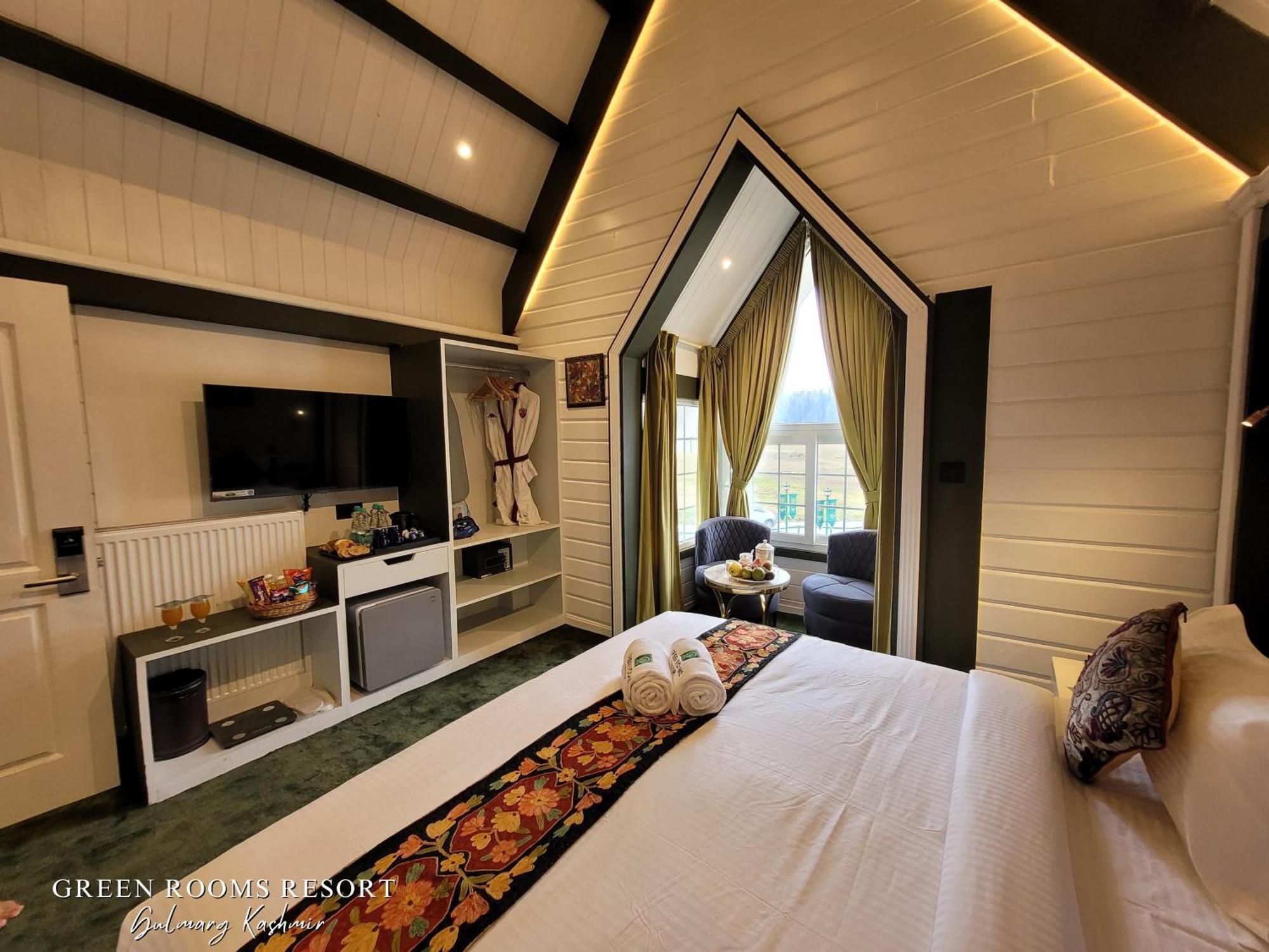 Green Rooms Resort Gulmarg Extérieur photo